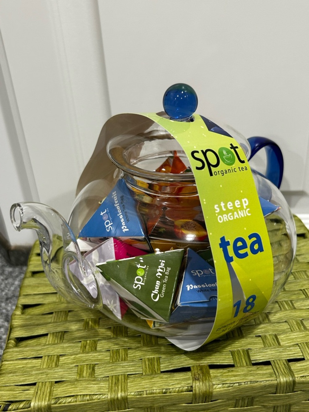Spot Organic Tea Glass Teapot Set w/ 18 Pyramid Tea Bags Borosilicate Gift Set